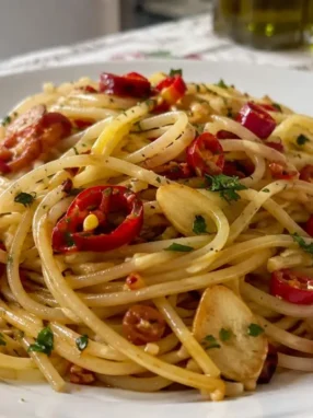 Spaghetti alla calabrese con aglio, olio e peperoncino