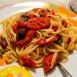 Fantasmini e mummie di wurstel: l’antipasto furbissimo di Halloween pronto in 10 minuti