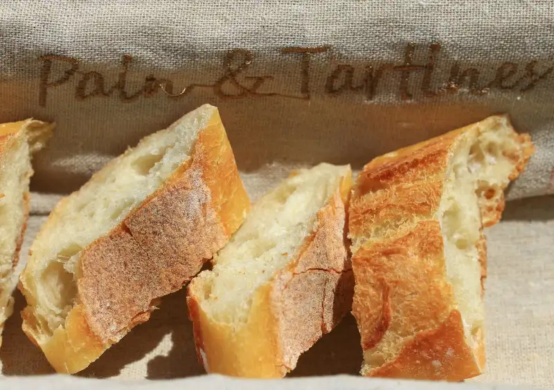 pane tagliato a fette