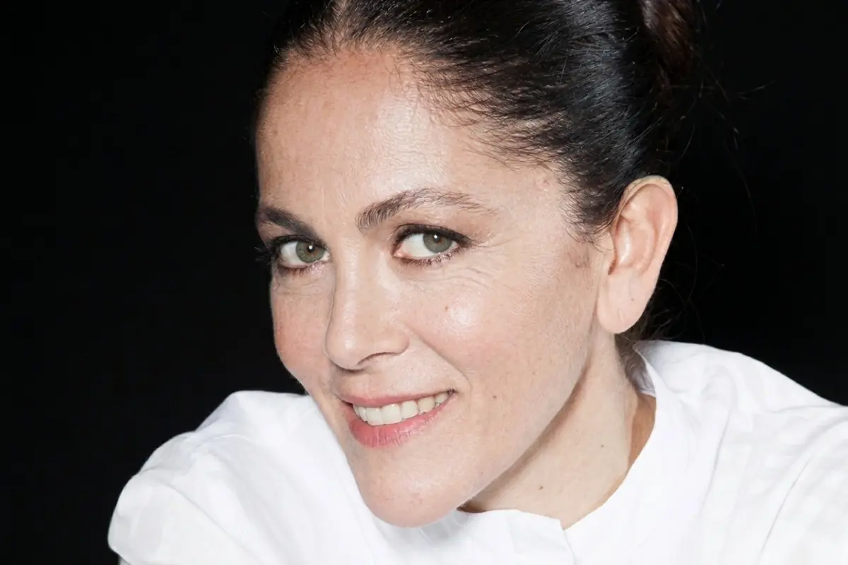 Primo piano della chef stellata Rosanna Marziale